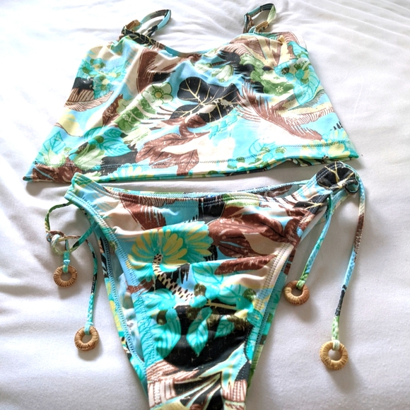Tropical two piece Tankini bathing suit (bought in Cozumel) - Picture 2 of 5